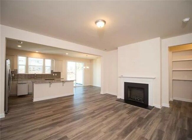 5848 Clan MacLaine Dr