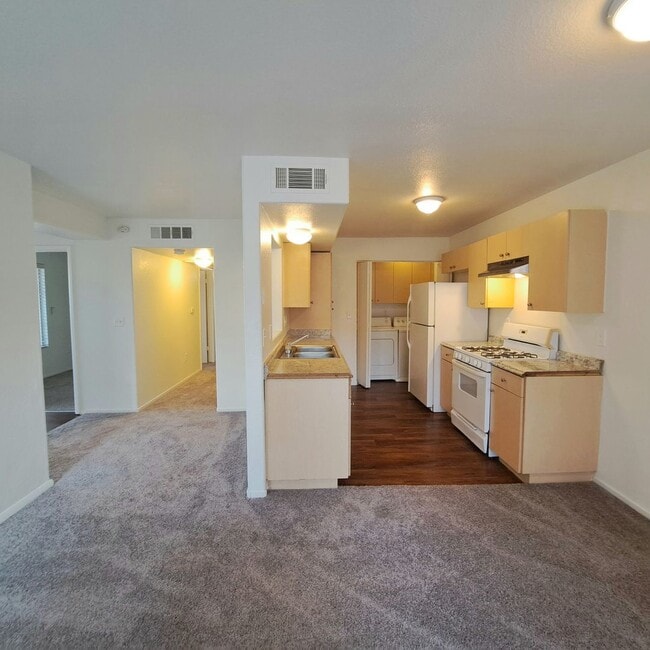 Building Photo - 2028 Venus Ave Unit A Rental