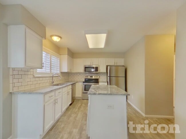 Photo - 3025 Richmond Dr