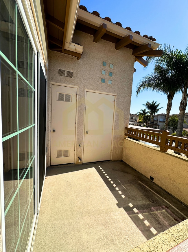 Photo - 310 E McCoy Ln