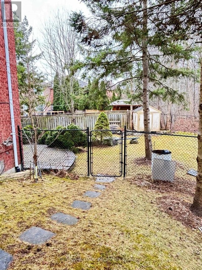 Photo - 410 Clearmeadow Blvd