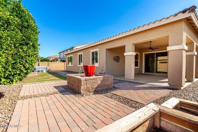 Building Photo - 21004 E Sunset Dr