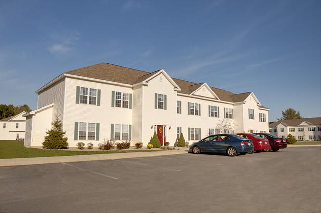 Kingswood Village Apartments - Kingswood Village Apartments