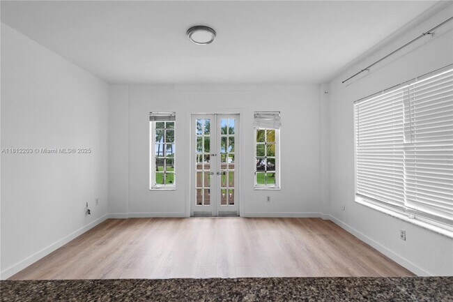 Photo - 918 Ocean Dr Unidad 208