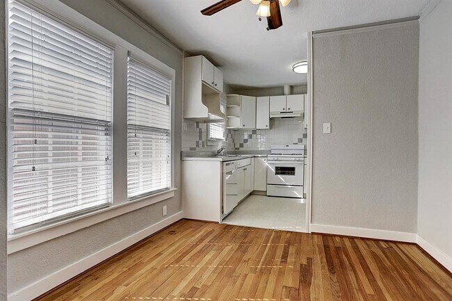 Photo - 1810 W Alabama St Unit 4