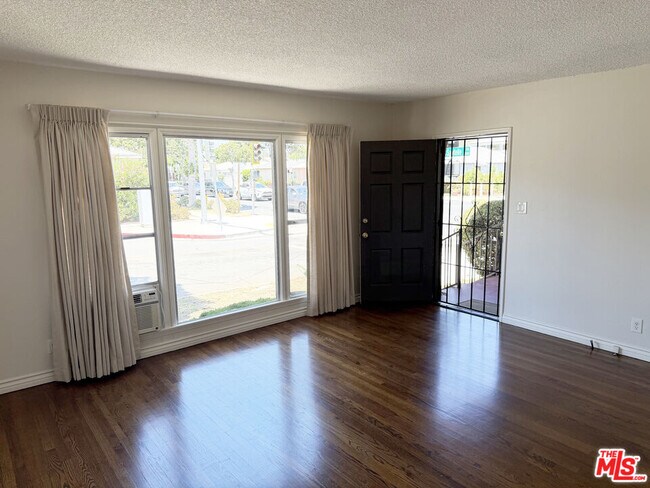 3901 Sawtelle Blvd