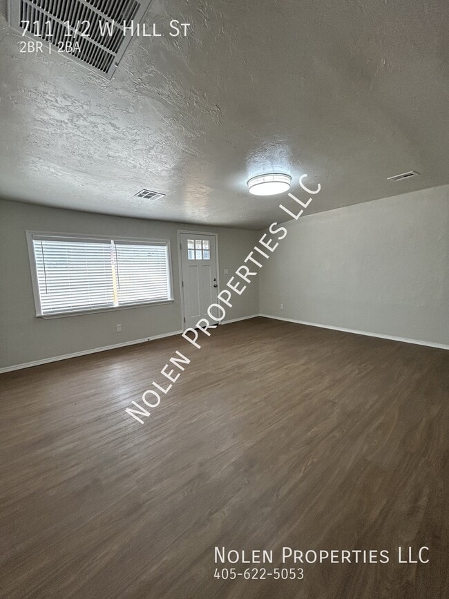 Photo - 711 W Hill St