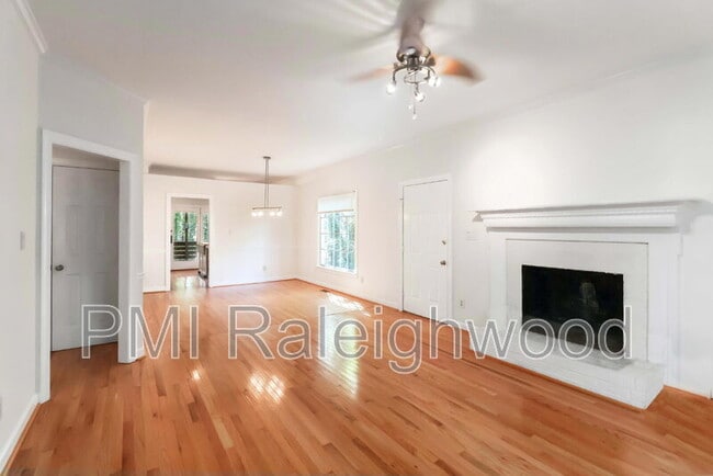 Photo - 311 Dansk Ct