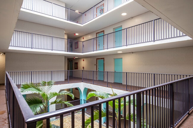 Photo - Del Oro Apartment Homes