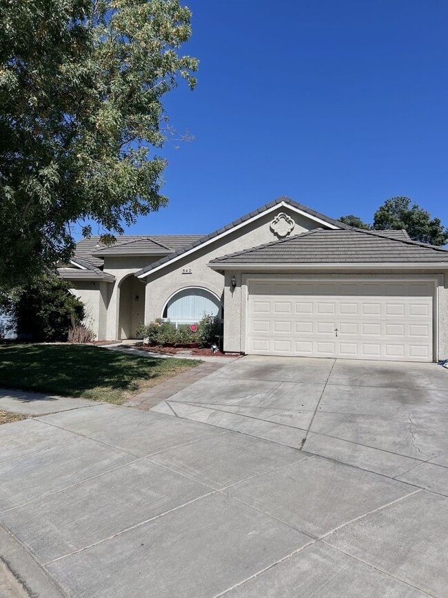 Building Photo - Coming Soon! Charming 3-Bedroom, 2-Bath Ho... Rental