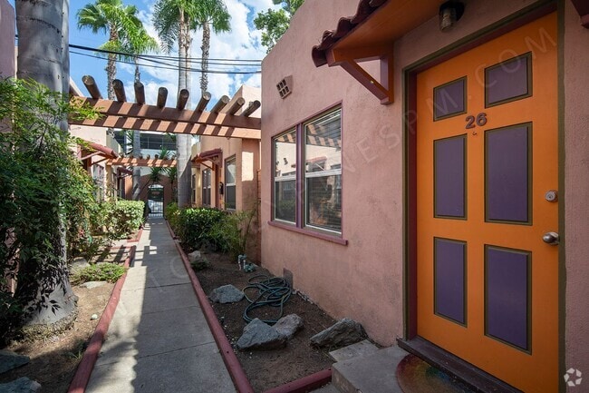 Building Photo - *OPEN HOUSE: 6/21 9:30-10:30AM* 1BR Betwee... Unit 1926