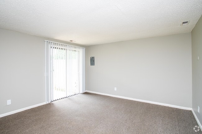 2BR, 1.5BA - 1,330 SF Townhome