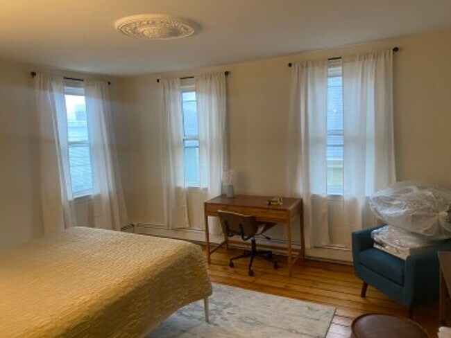 Photo - Incredible 3.5 Bedroom Apartment in East C...