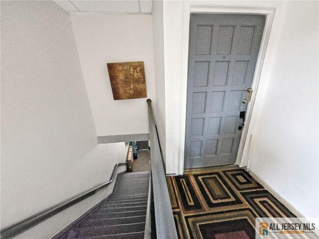 Photo - 106 S Broadway