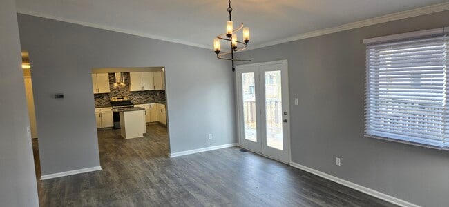 Photo - 80 Bridgeport Way