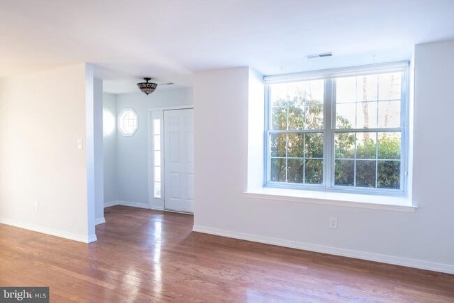 Photo - 111 Briarcliff Ct