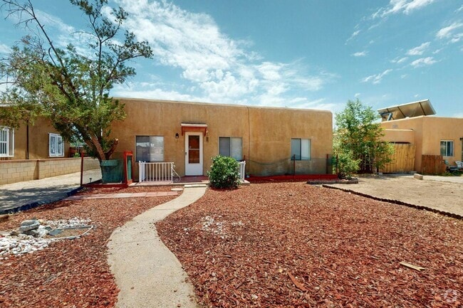 Building Photo - NEAR NORTH VALLEY PUEBLO 2 Bedroom 1 Bath... Rental