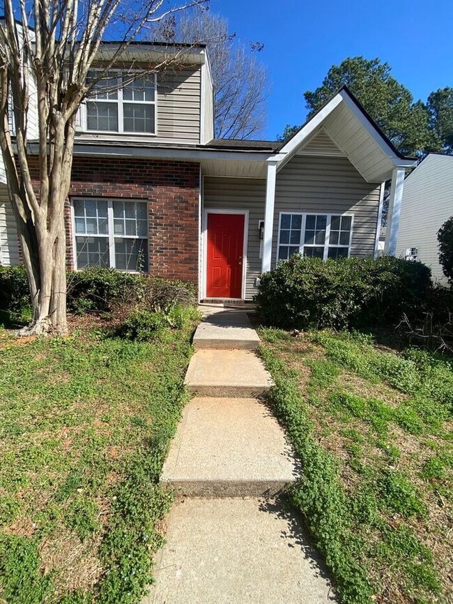 Building Photo - Hidden Gem in East Charlotte - 3 Bedrooms, Prime Location