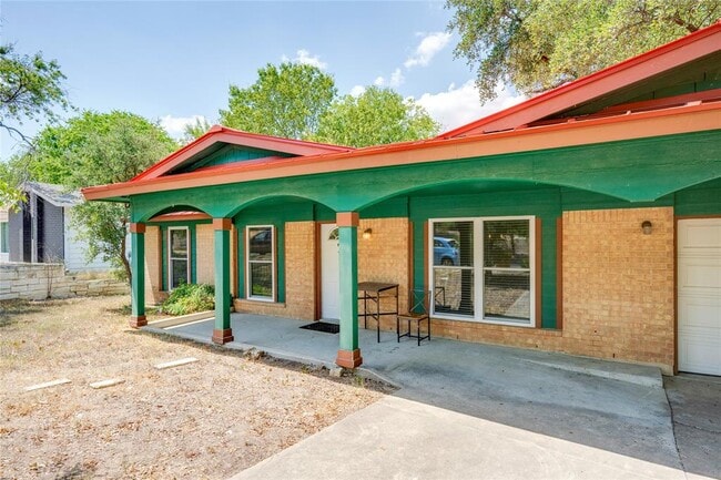 Photo - 8408 Romney Rd Casa