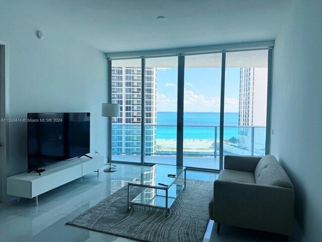 Photo - 17550 Collins Ave Condominio Unidad 1003