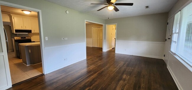 Photo - Beautiful 3B,2B house in Hanahan