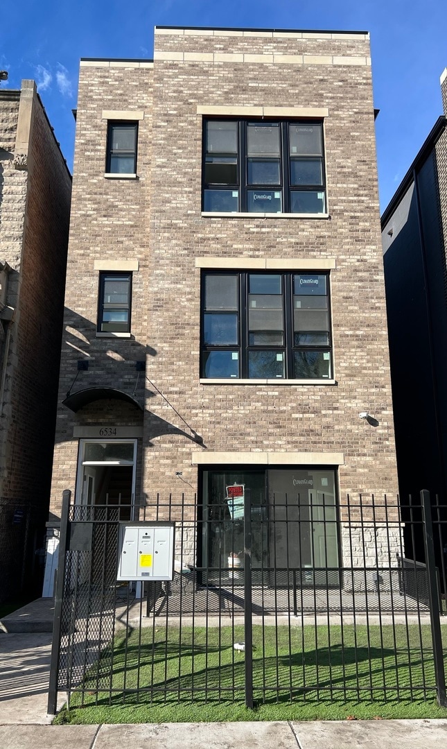 Building Photo - 6534 S Maryland Ave Unit 2