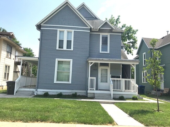 Building Photo - 2820 Cottage Grove Ave Unit 2820-04