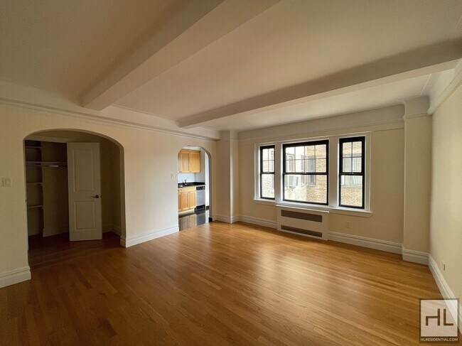 Photo - Christopher Street Unit 8J