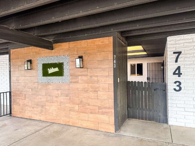 Photo - "Pool Home in the Center of Yuma!"