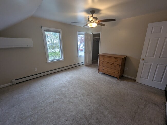 Photo - 208 Grove St
