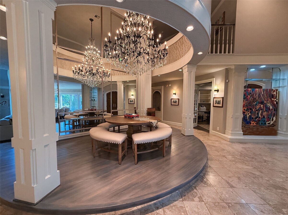 Photo - 2819 Cedar Woods Pl