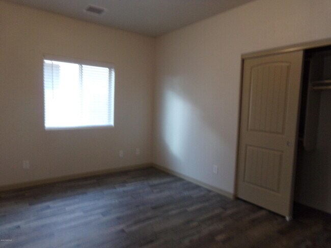 Photo - 2976 N Yavapai Rd E Unit B