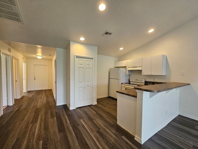 Photo - 2 Bedroom + Den Duplex