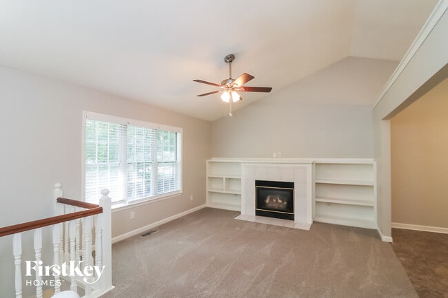 Photo - 401 Bakers Bridge Cir