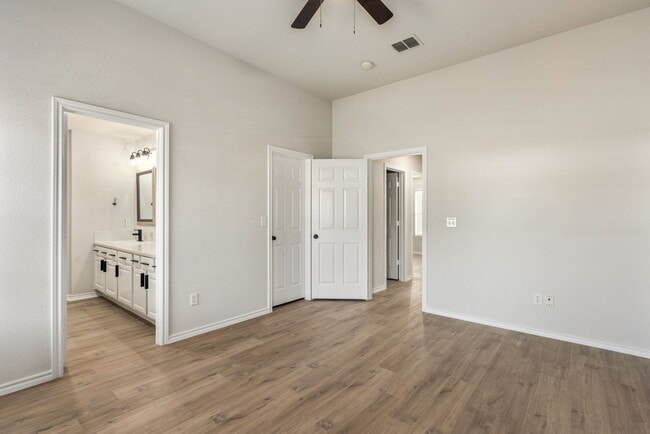 Photo - 3101 Lance Ln