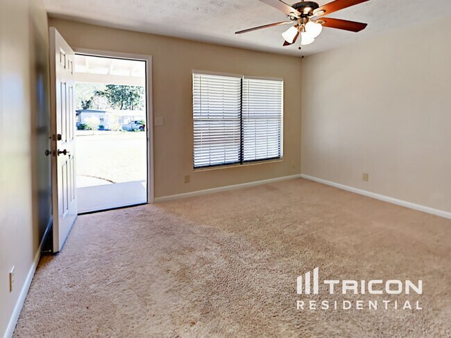 Photo - 10506 Dodd Rd