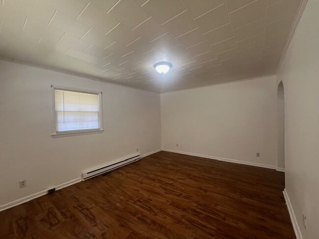 Photo - 5519 Higgins ~ Bonnie Doone