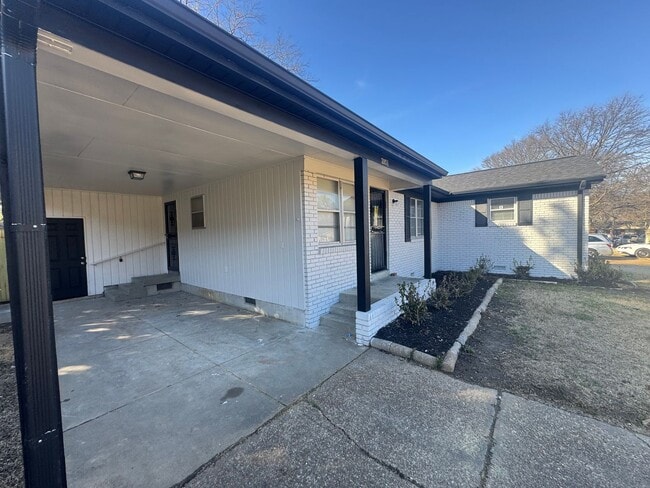 Photo - 2851 Redwing Rd