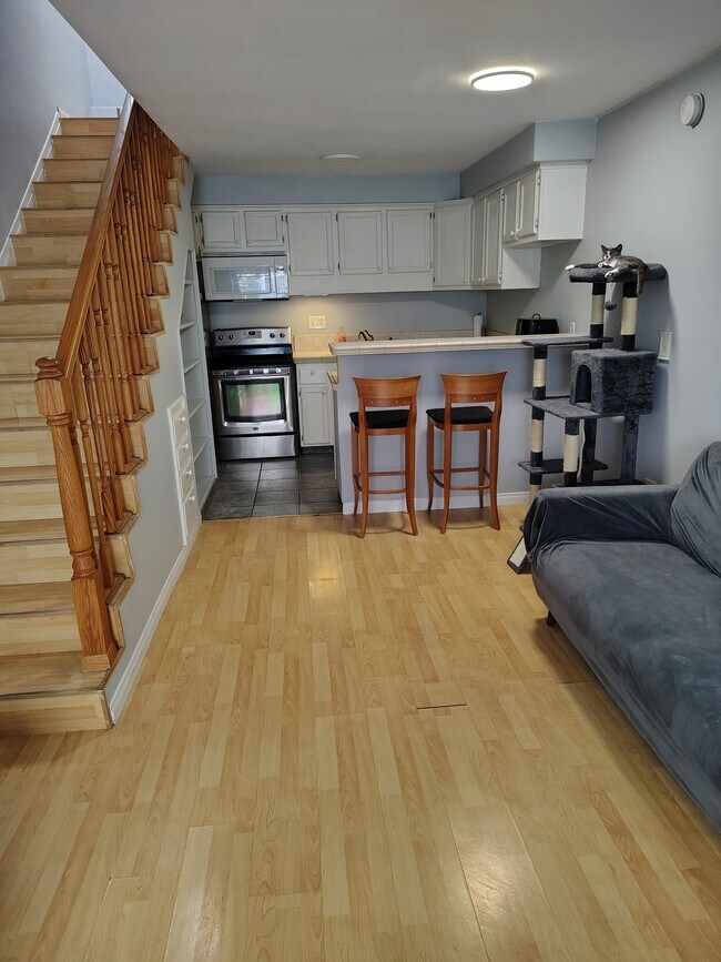 11025 Kittridge St Unit 137