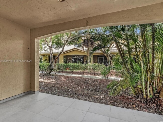 4283 Vineyard Cir