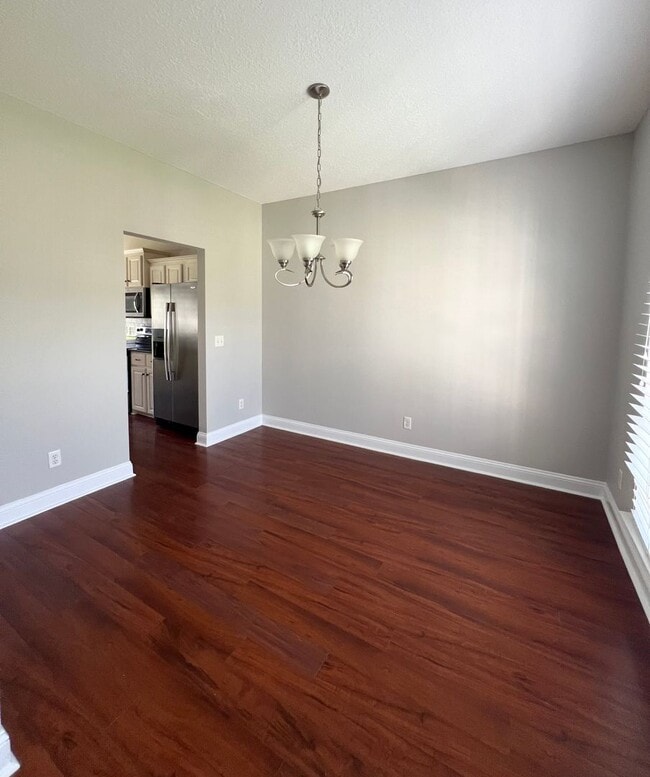 Photo - 4 bed 2.5 bath home!