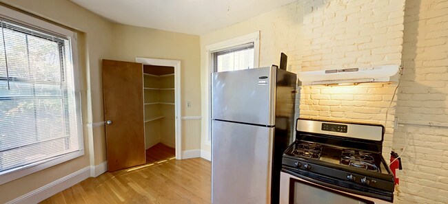 Photo - 86 Hammond St Unit 4