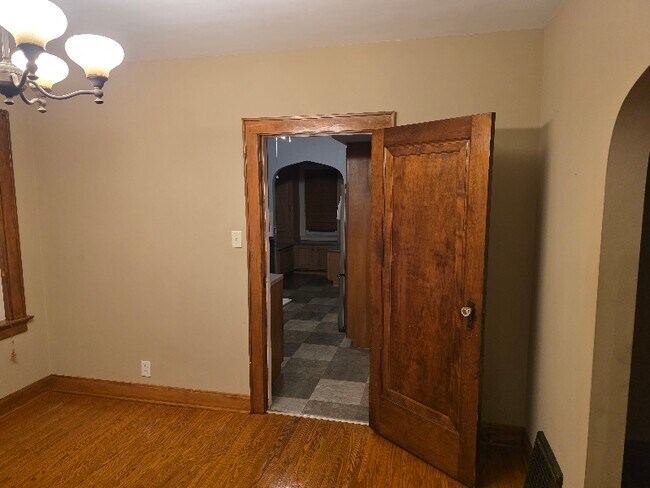 Photo - 727 S Rotherwood Ave