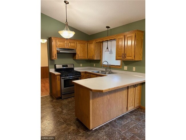 Photo - 12461 Larch St NW