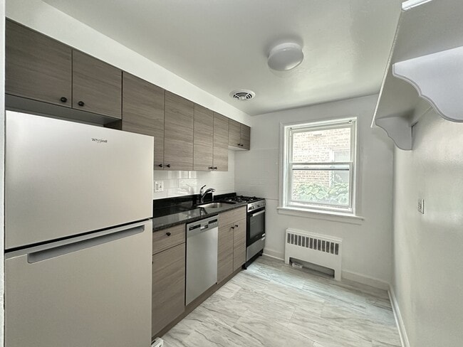 Photo - 6715 N California Ave Unit SG