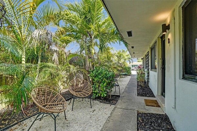 Photo - 754 NE 40th St Unidad A