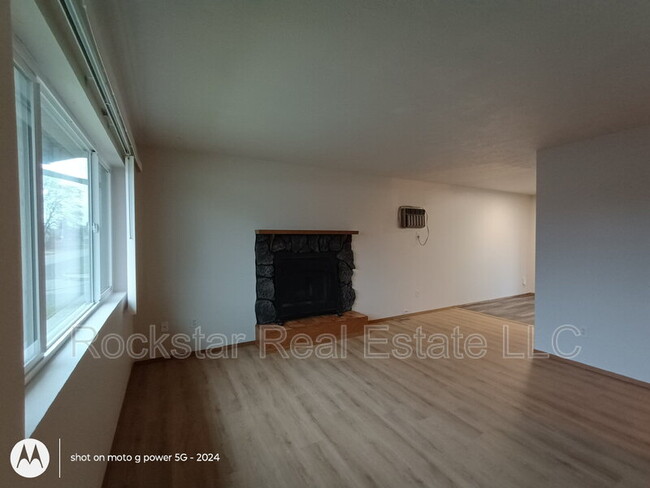 Photo - 5601 N Morton St