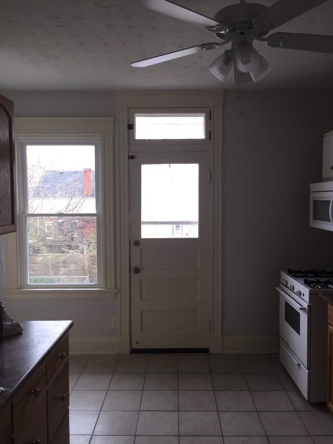Building Photo - 4014 S Madison Ave Unit #4