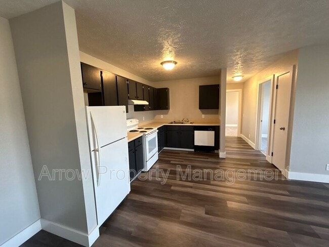 Photo - 940 27th St Unit 11