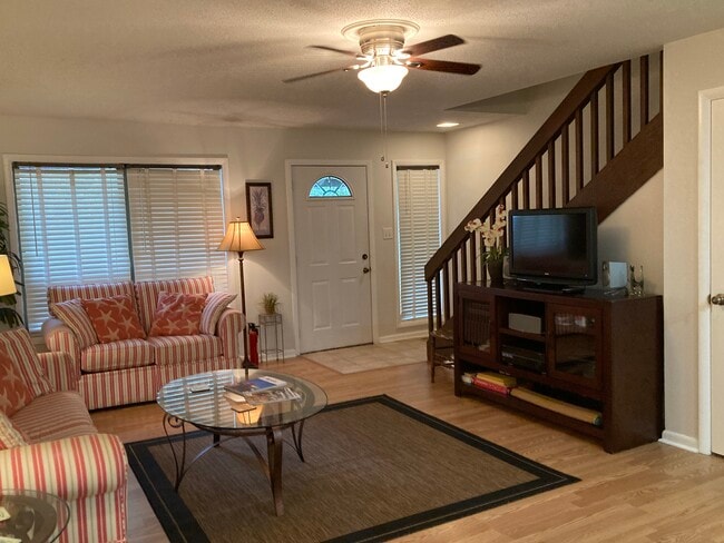 Photo - 185 Eagle Peak Cir